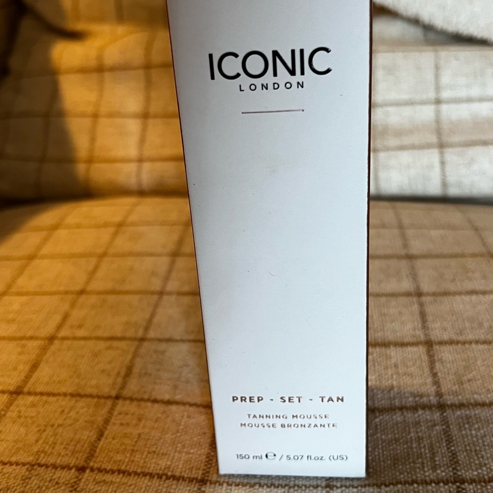 ICONIC London Tanning Mousse - White and Gold Packaging
